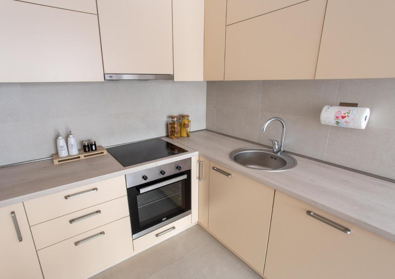 Lina - Pg, Moraca River Apartment Podgorica Zewnętrze zdjęcie