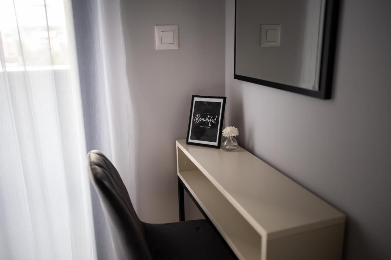 Lina - Pg, Moraca River Apartment Podgorica Zewnętrze zdjęcie
